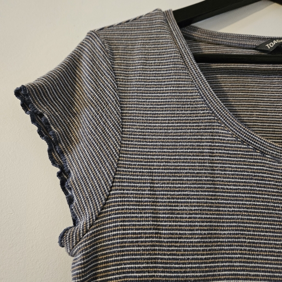 Toad & Co women's Daisy rib ruffle tee - Picture 3 of 10